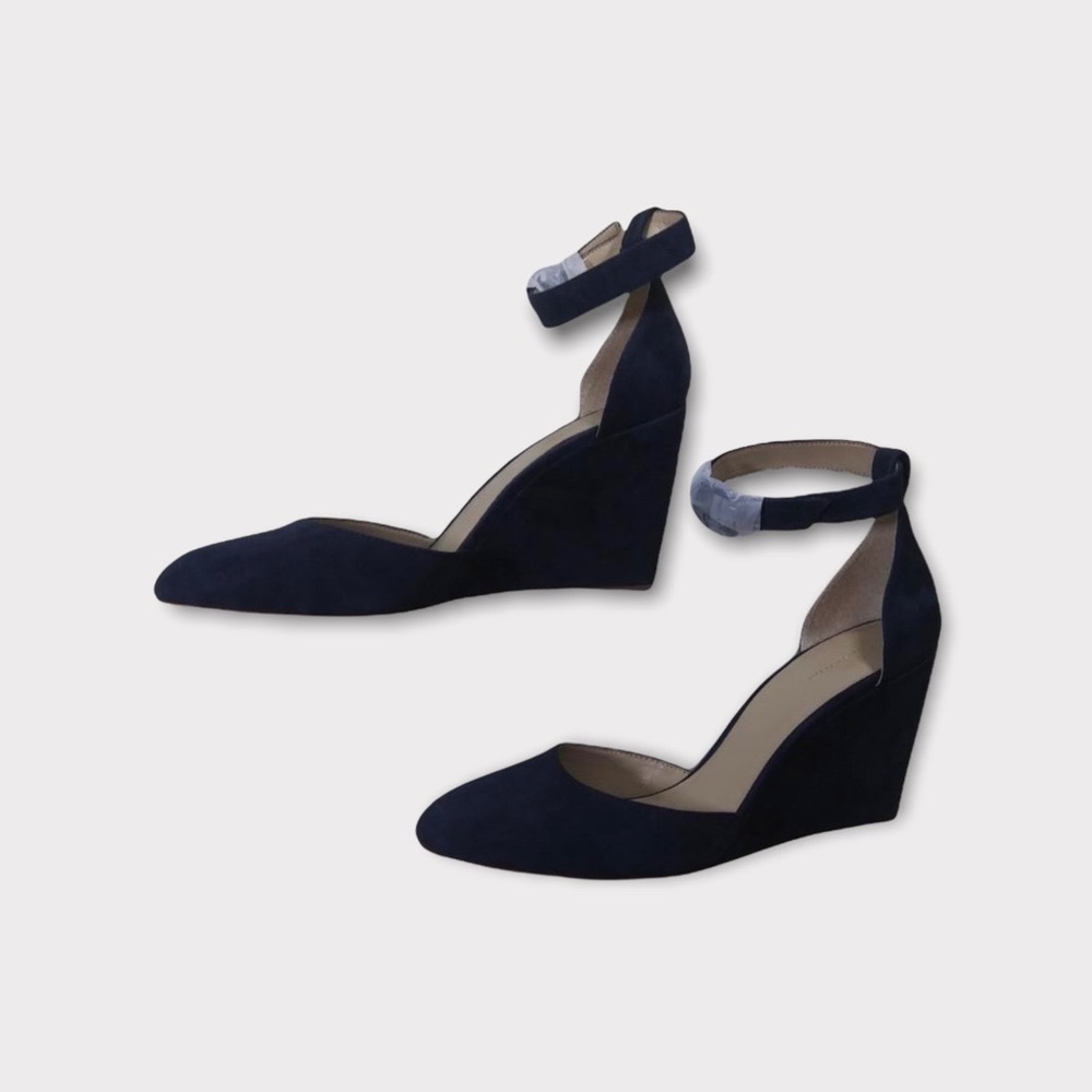 NWT Ann Taylor Edith Suede Wedges Size 11